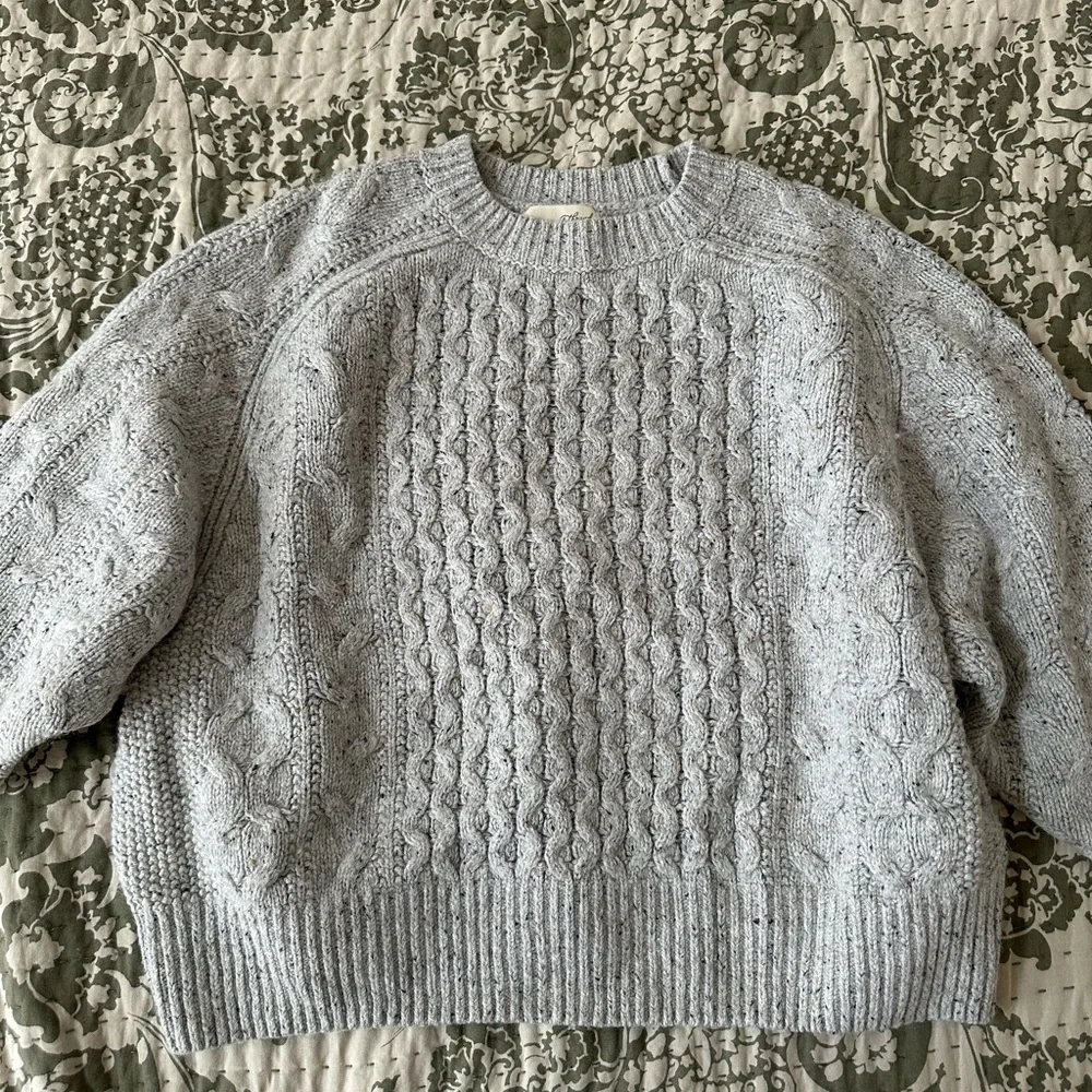 Universal Thread Sweaters - Picture 3 of 9